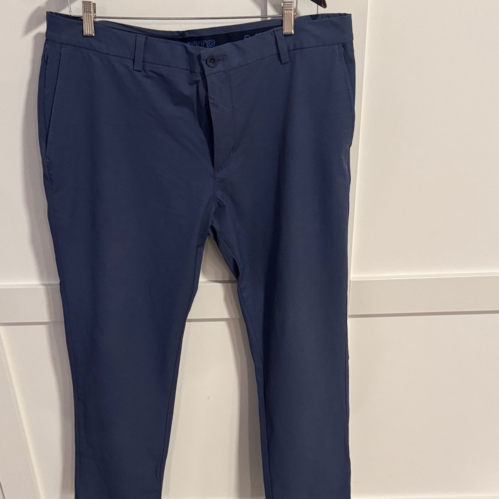 Vineyard Vines Men's Deep Blue Chinos 38/30